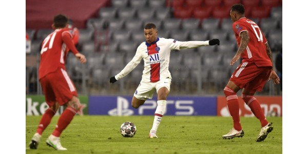 Kylian Mbappé hrál po sobě jdoucí hry v posledním sprintu každé sezóny